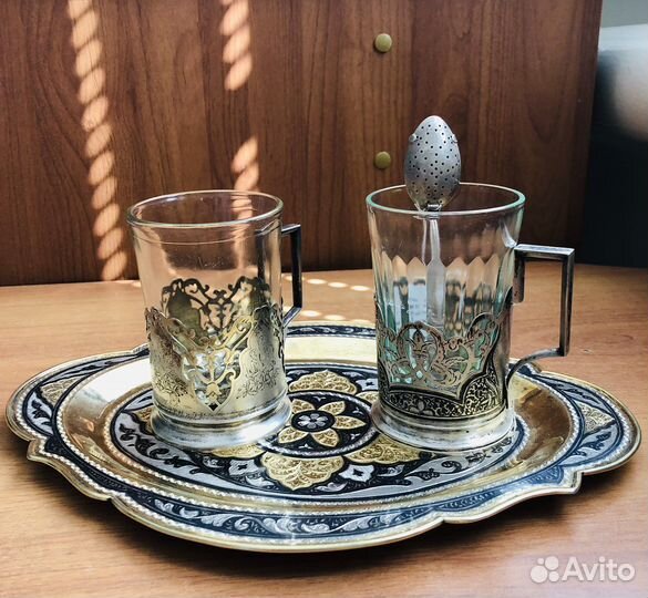 Поднос и подстаканники.Серебро