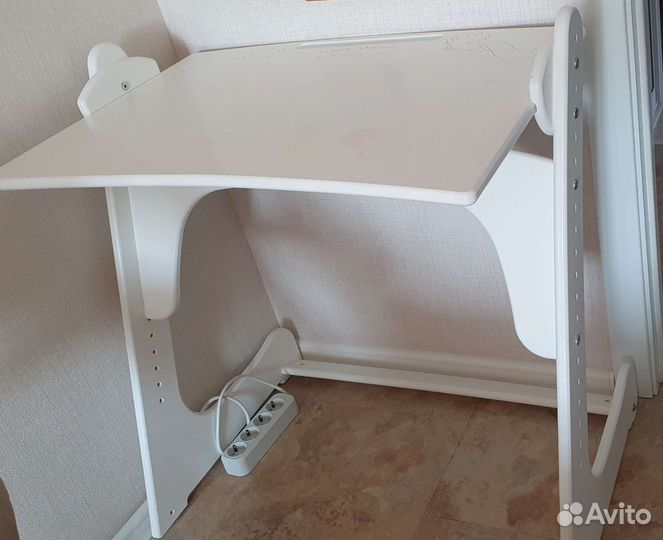 Письменный стол и стул растущий