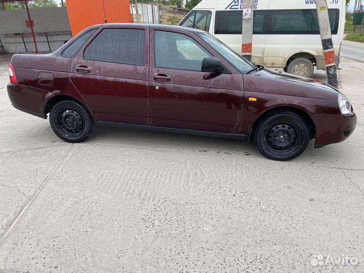 LADA Priora 1.6 МТ, 2011, 200 000 км