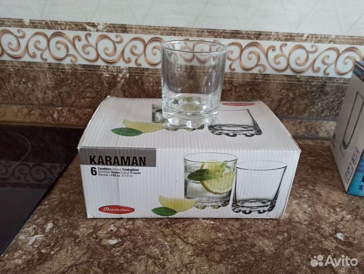 Набор стаканов и бокалов