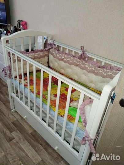 Детская кроватка