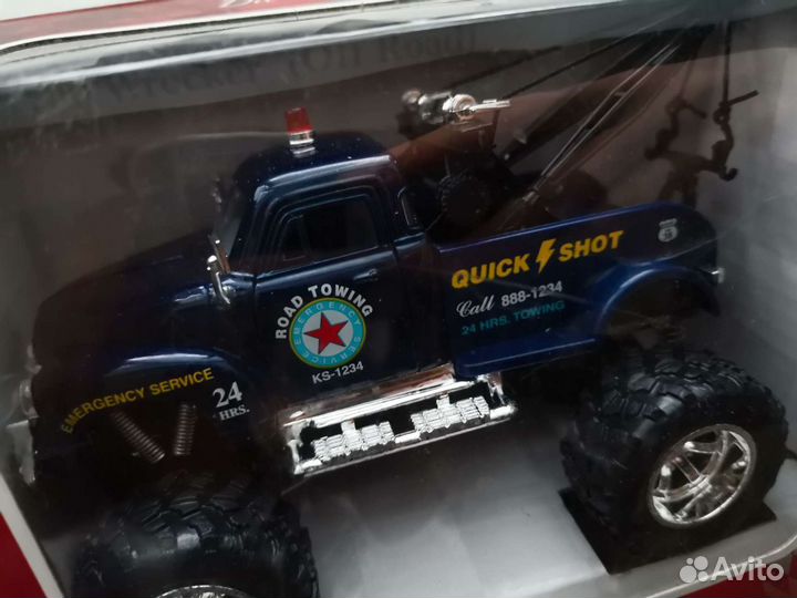 Машинка моделька мет Chevrolet Wrecker 1953