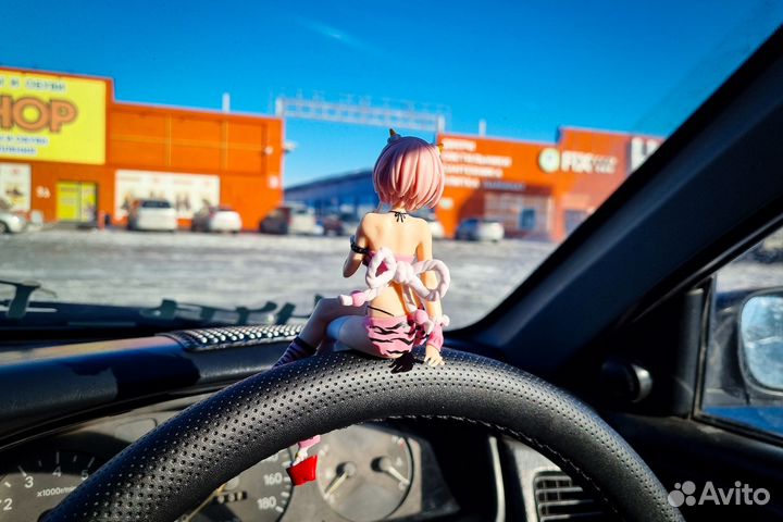 Фигурка на панель, аниме тян, тигровый розовый куп