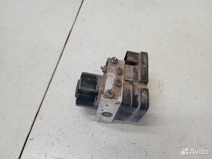 Блок ABS (насос) Renault Fluence 1.6 2011