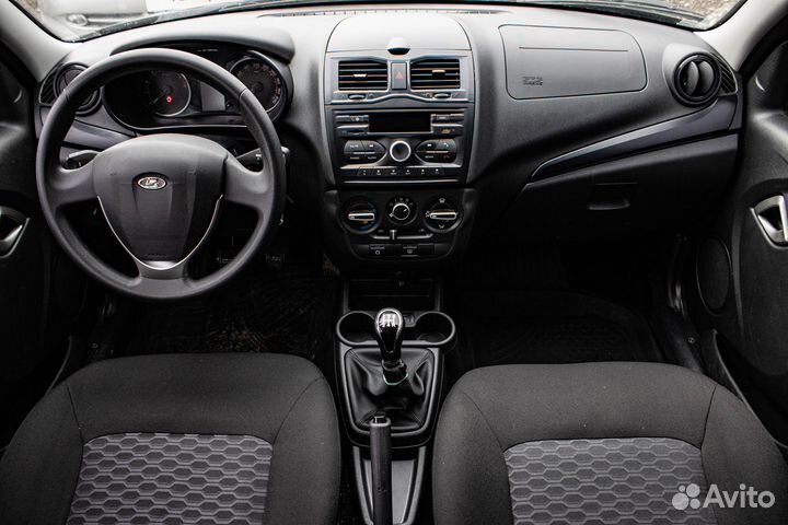 LADA Granta 1.6 МТ, 2023, 48 286 км