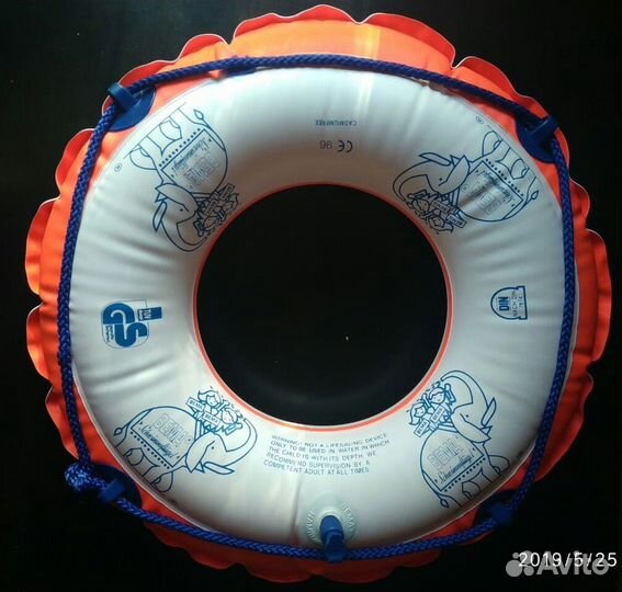 Круг для плавания для маленького ребенка