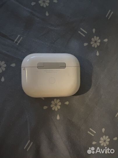 Airpods pro кейс и правый наушник оригинал