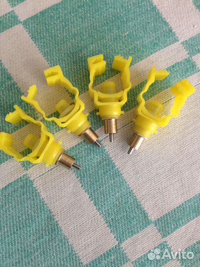 Ниппельные поилки для кроликов