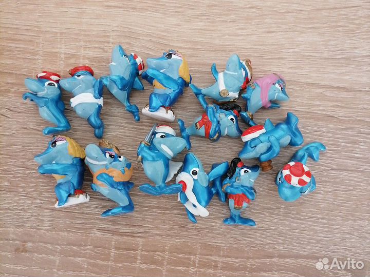 Игрушки из киндера 90х 70 штук