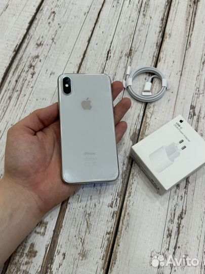 iPhone Xs, 64 ГБ