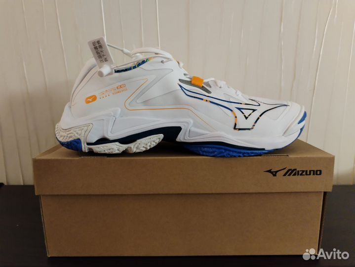 Кроссовки волейбольные Mizuno wave lightning z8