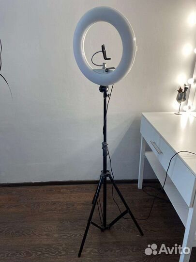 Лампа для макияжа