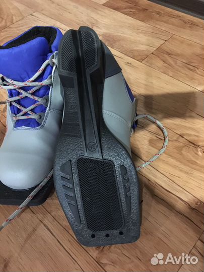Лыжные ботинки 35 размер