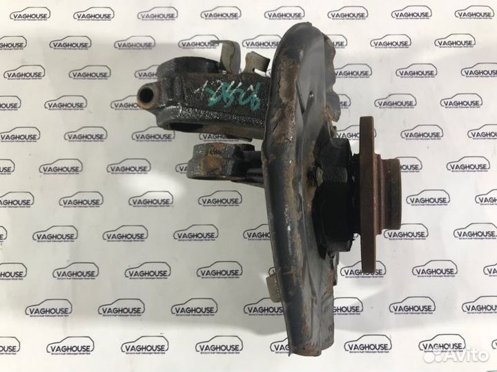 Кулак поворотный правый Skoda Fabia хэтчбек 1.2