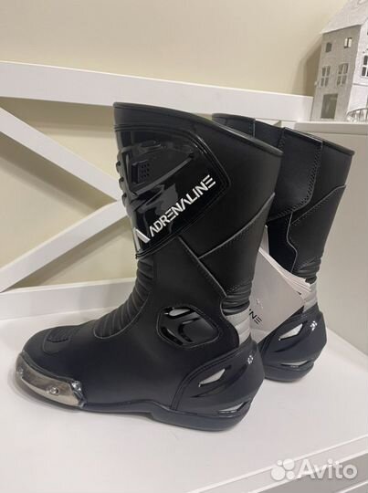 Мотоботы Adrenaline новые