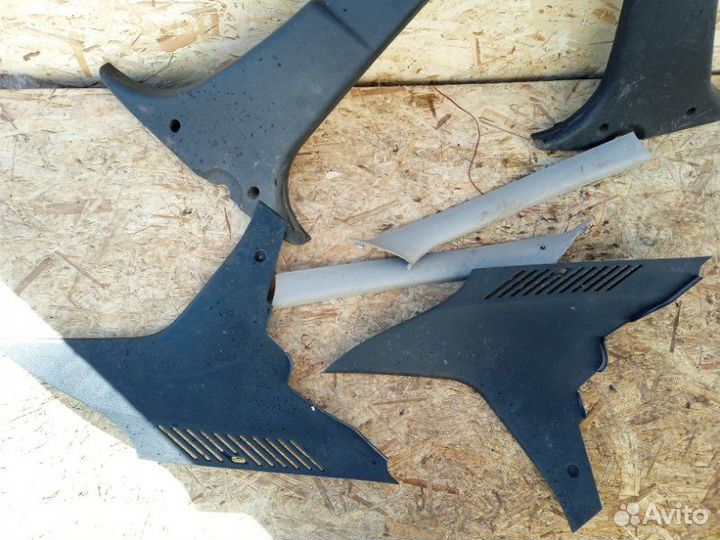 Пластик салона Renault Sr седан K7MF710 2010