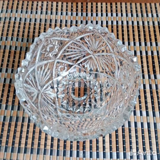 Хрустальная ваза конфетница