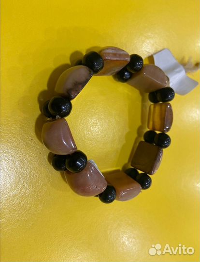 Браслеты в ассортименте