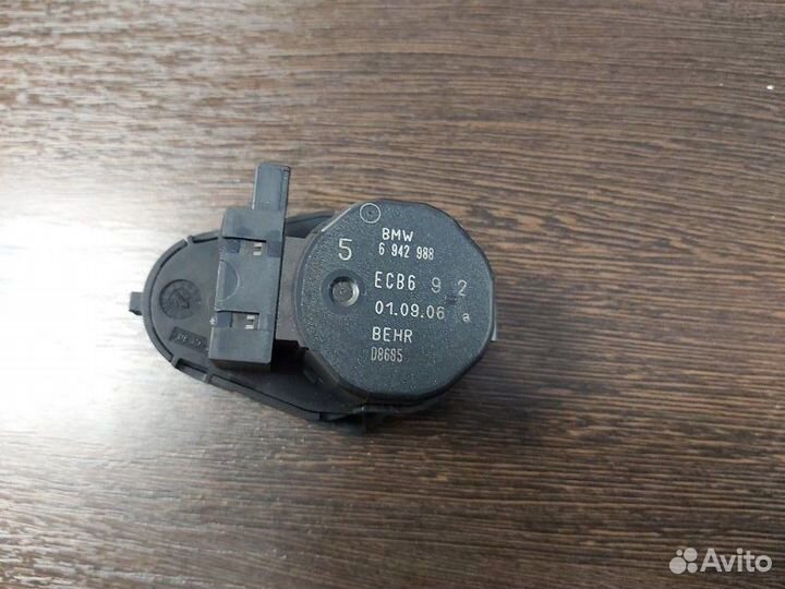 Моторчик заслонки печки Bmw 525I E60 N52B25AF 2006