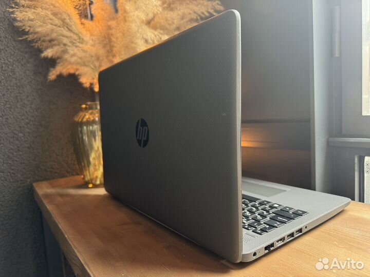 Ноутбук HP 2022 / Core i3-10 / 8gb / 256gb SSD