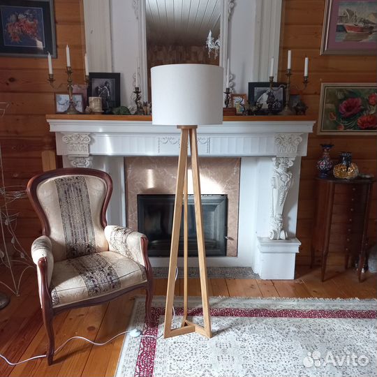 Торшеры, светильники на заказ из массива ясеня