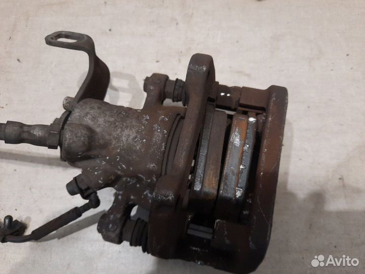 Суппорт задний правый Mini Countryman R60 N16B16A