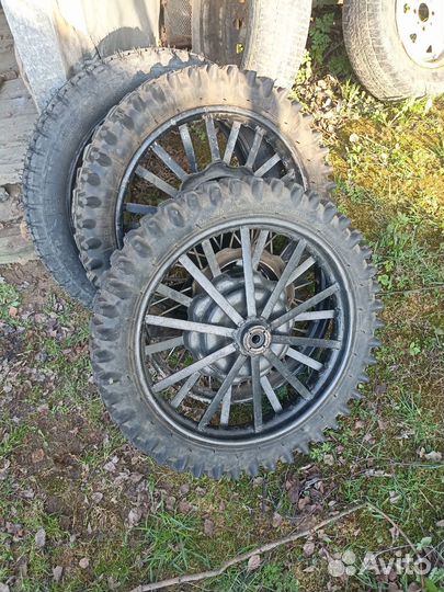 Колесо на мотоцикл урал в сборе