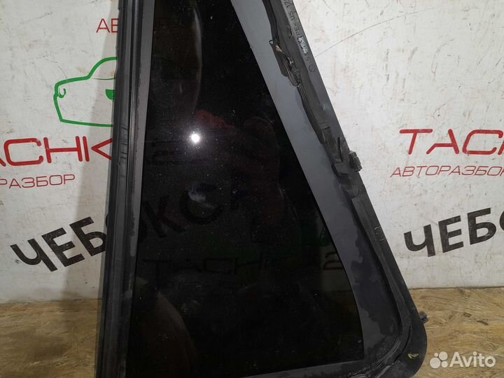 Глухое стекло задней правой двери BMW X5 F15 13-18