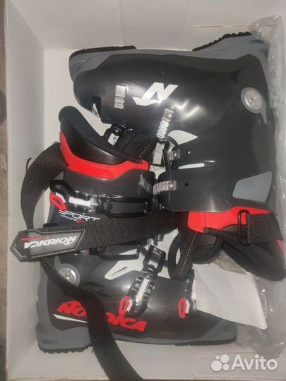 Горнолыжные ботинки 275