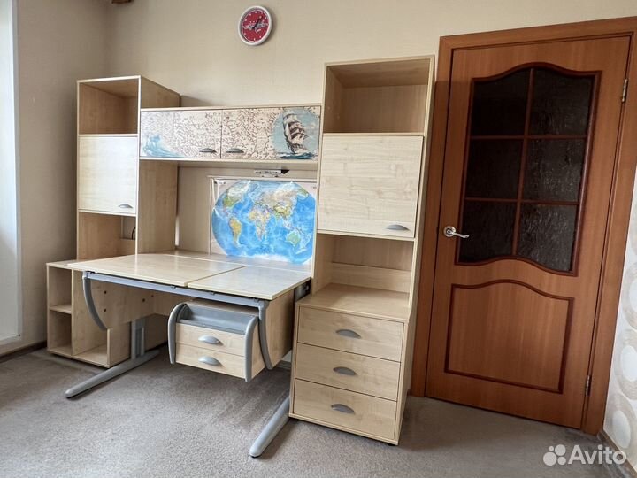 Письменный стол для школьника