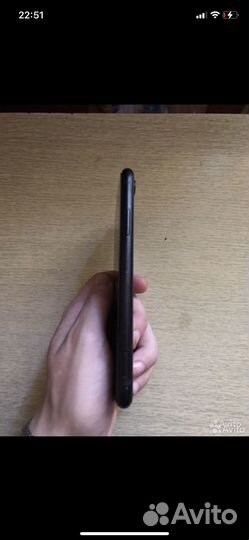 Телефон iPhone XR