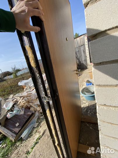 Дверь входная металлическая