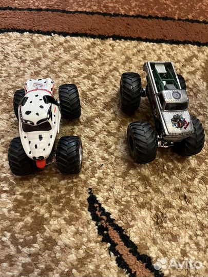 Hot wheels машинки