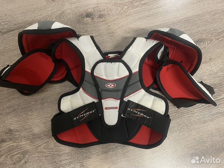 Нагрудник хоккейный Easton