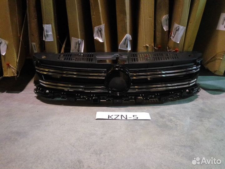 Решетка радиатора Фольксваген Тигуан 1