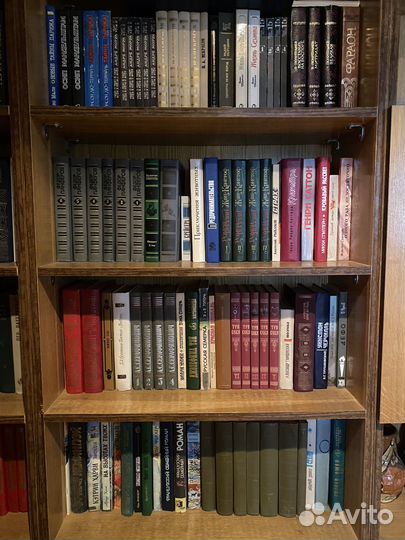 Много книг