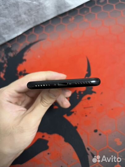 iPhone SE (2020), 64 ГБ