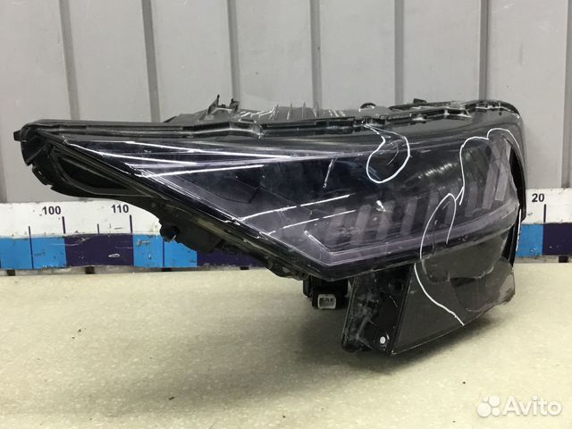 Фара левая Audi Q8 2018