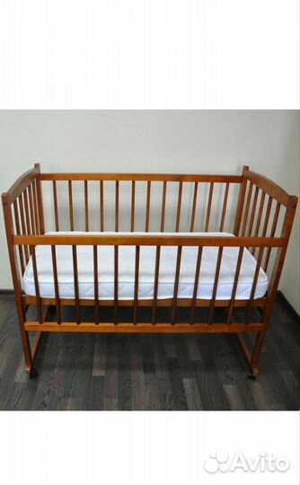 Продам детскую кроватку