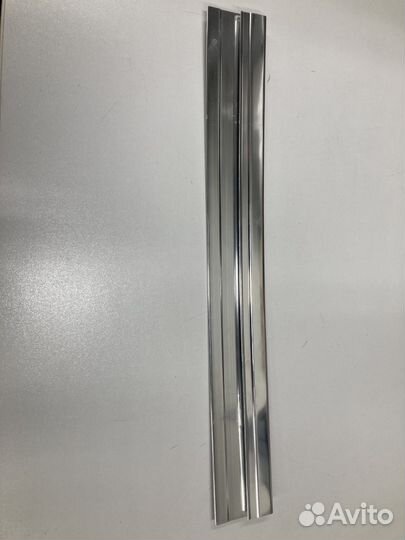 Молдинг заднего стекла Mercedes W126 S