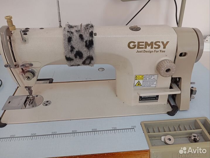 Профессиональная швейная машина