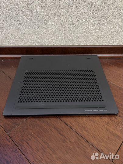 Подставка с охлаждением