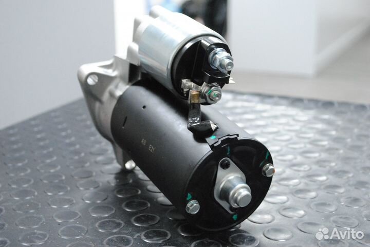 Стартер VW Transporter Т4 1.9 TDi новый AS