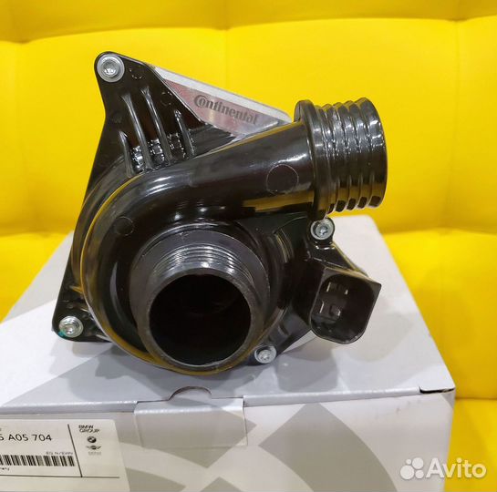 Помпа охлаждения BMW F11 5 серия 11515A05704