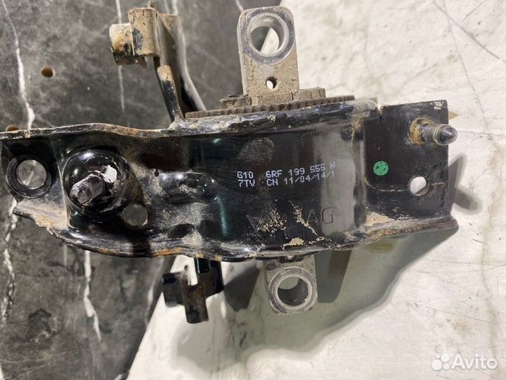 Подушка МКПП Skoda Rapid cfna 2015