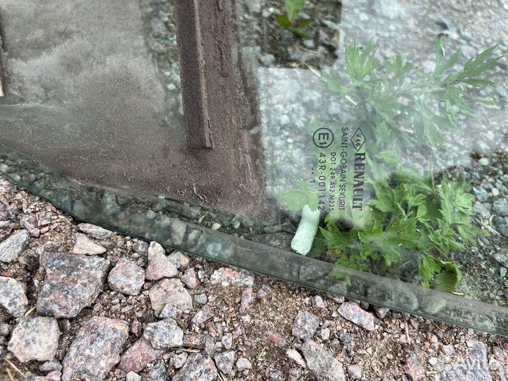 Renault megane 3 стекло водительской двери