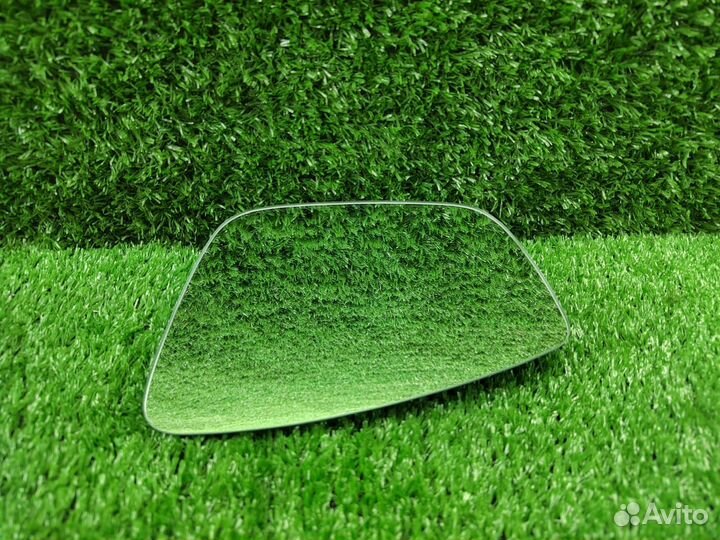 Зеркальный элемент правый с подогревом Skoda Rapid