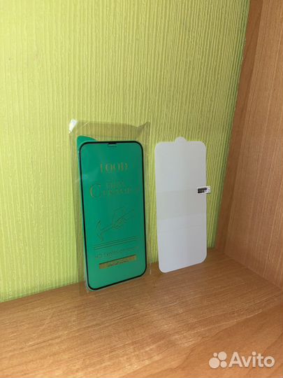 Защитное стекло и Гидрогелевая плёнка на iPhone 13