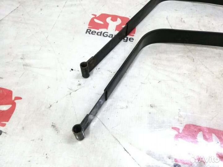 Крепление топливного бака Toyota Tundra UCK40