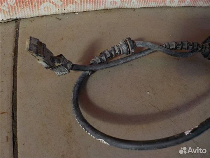 Датчик abs передний правый LADA Largus R90